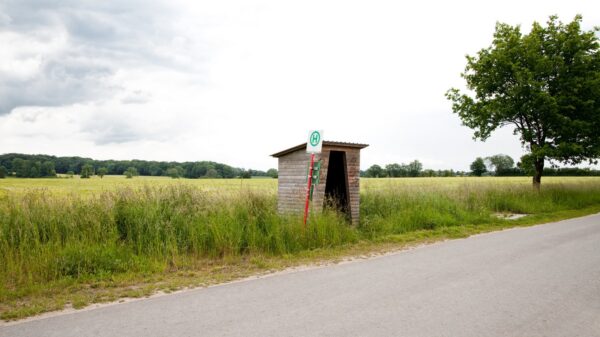Eine Haltestelle im Nirgendwo