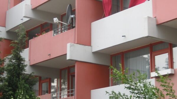 KU 2014 SLIDE940 FREMD 366 BILD fb