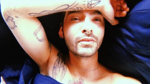STARS 264 Bill Kaulitz BILD Facebook