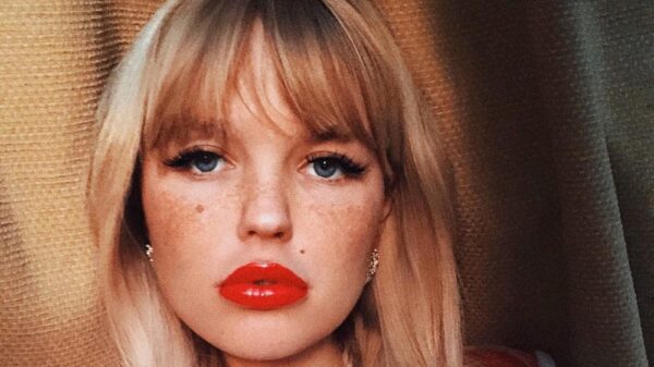 STARS 366 Bonnie Strange BILD Instagram