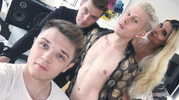STARS 76 Nacktboy BILD Facebook