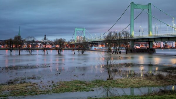 St 180 Hochwasser BILD iStock