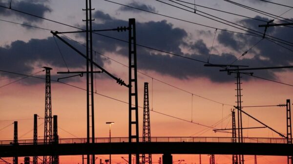 St 321 Oberleitung BILD iStock