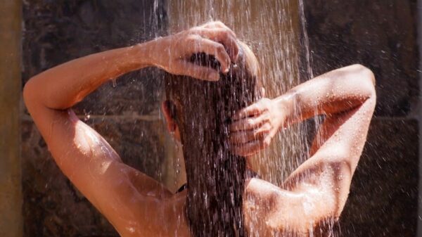 St 351 Dusche BILD iStock