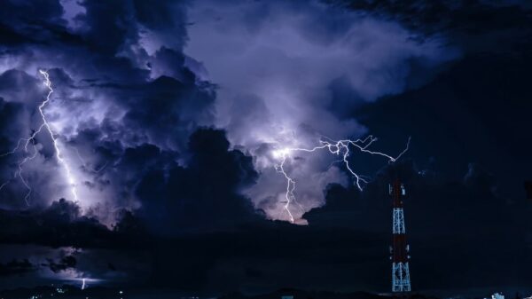 St 353 Gewitter BILD iStock