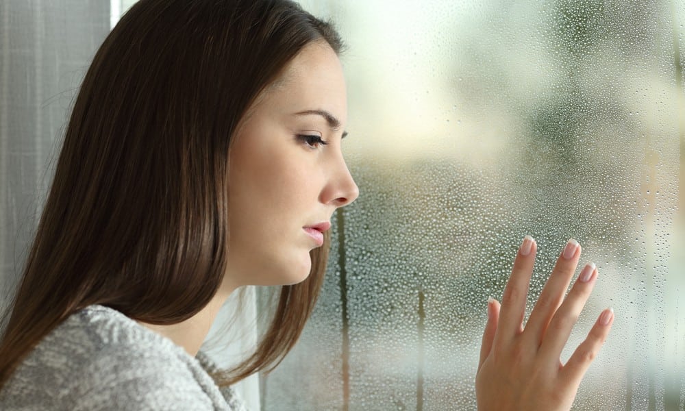 St 81 Teenager fenster BILD iStock
