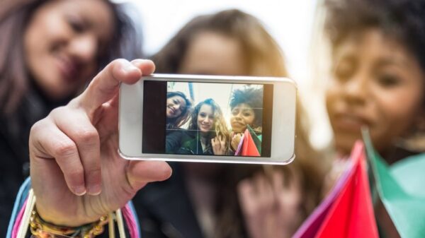 St 93 Selfie BILD iStock