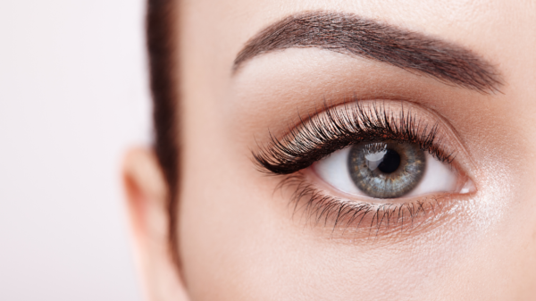 Augen zugeschnitten