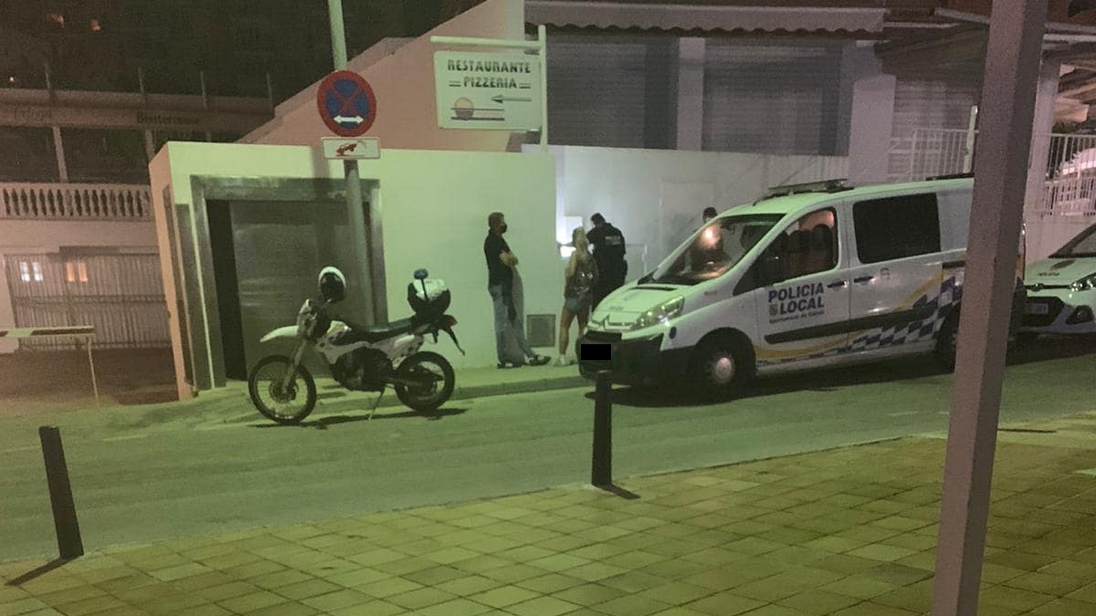 Krümel: Polizeieinsatz beim Opening auf Mallorca! 72 Polizeieinsatz bei Krümel