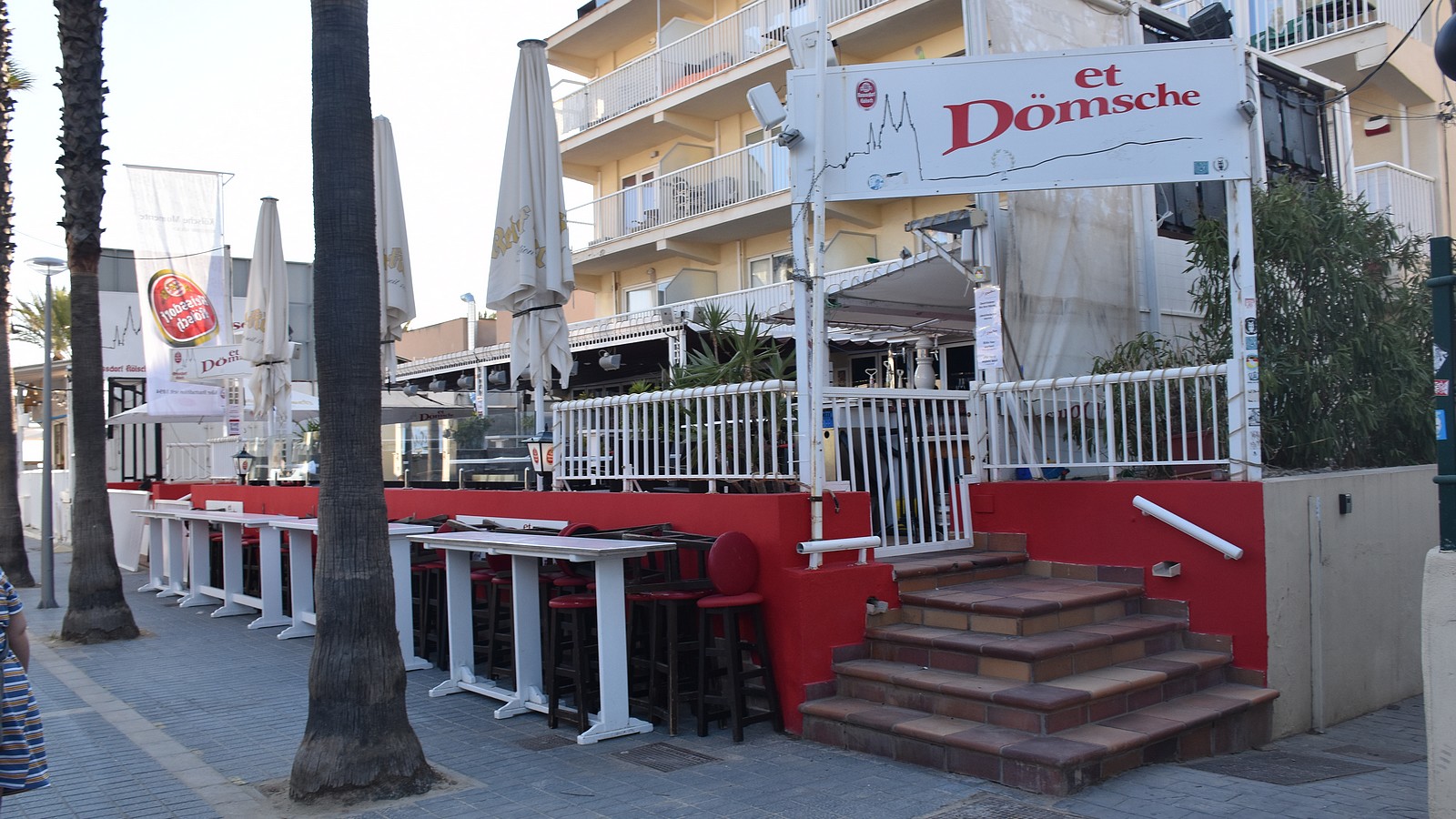 Nach Party-Verbot: Mallorca steht still! 75 Et Dömsche auf der Bierstraße