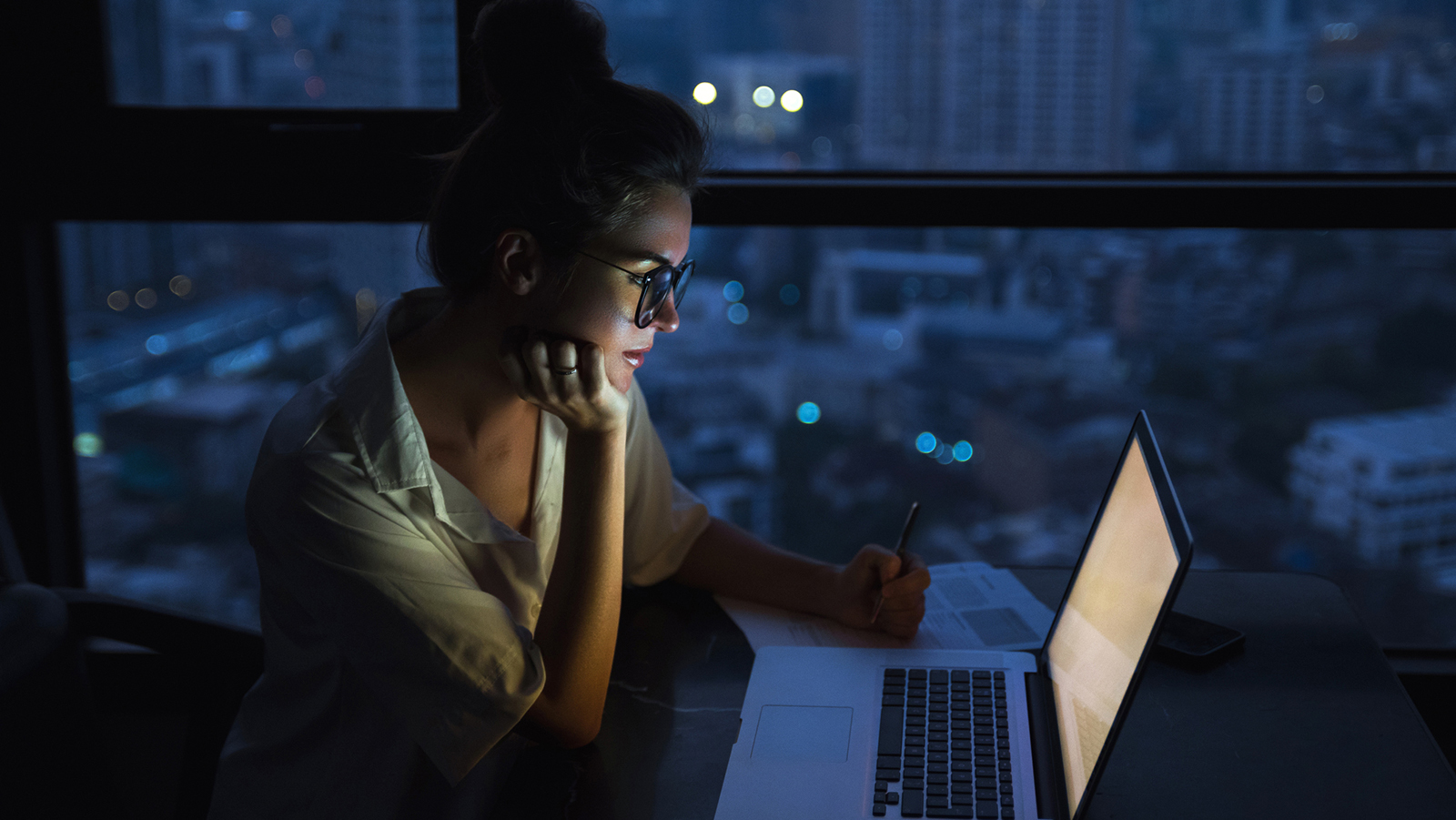 Diese 3 Sternzeichen sind Karrieremenschen 72 Sternzeichen Karrieremensch Workaholic