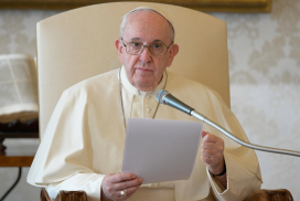 Kein Scherz: Papst Franziskus betet für Roboter 64 Kein Scherz: Papst Franziskus betet für Roboter