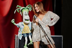 Jessica Paszka verrät: Das ist der Unterschied zwischen The Masked Singer & Pretty in Plüsch! 69 Jessica Paszka verrät: Das ist der Unterschied zwischen The Masked Singer & Pretty in Plüsch!