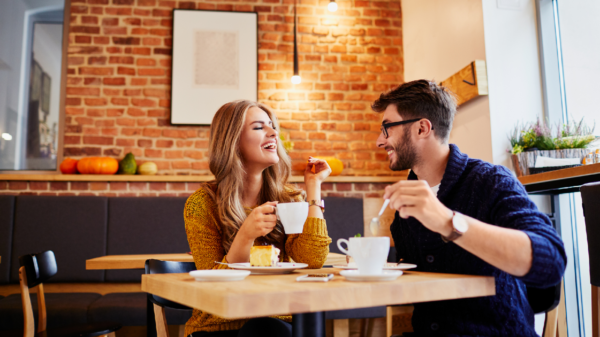 Das steckt hinter Love Bombing