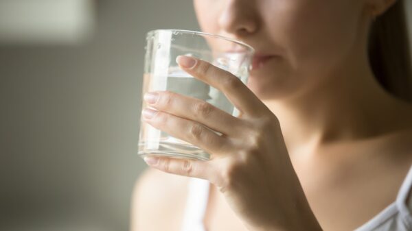 Glas Wasser