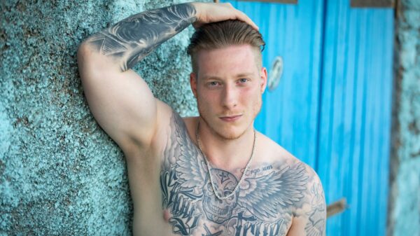 Mike auf "Temptation Island"
