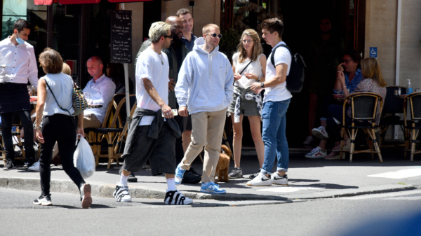 Justin Bieber von Fans belagert
