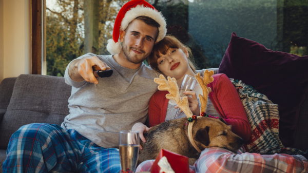 Neuverfilmung von Drei Nüsse für Aschenbrödel schon vor Weihnachten verfügbar
