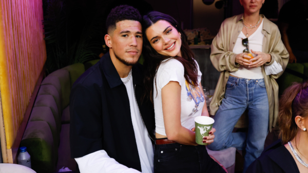 Kendall Jenner zeigt sich komplett nackt