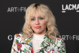 Miley Cyrus: Während Flug von Blitz getroffen! 69 Miley Cyrus: Während Flug von Blitz getroffen!