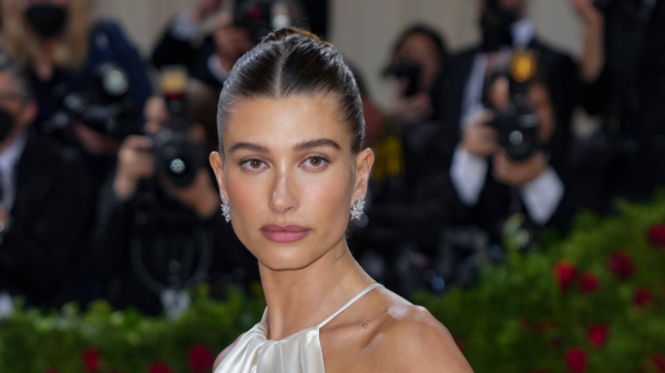 Hailey Bieber droht heftige Klage