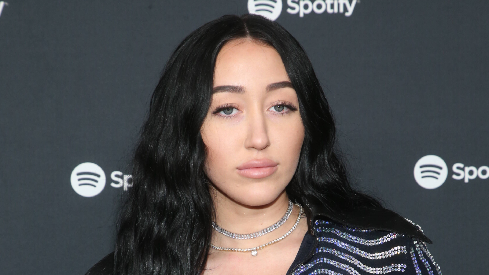 Noah Cyrus spricht über Tablettensucht