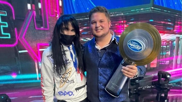 DSDS-Gewinner Jan-Marten Block und KUKKSI-Reporter Oliver Stangl