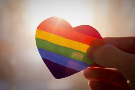 Diese Stars gehören der LGBTQ+-Community an 66 Diese Stars gehören der LGBTQ+-Community an