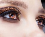 Beauty-Trend: Augen-Make-up aus der Heißklebepistole