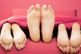 Eiffelturm-Stellung: So funktioniert die Sex-Position zu dritt