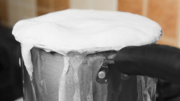 Milch kocht über