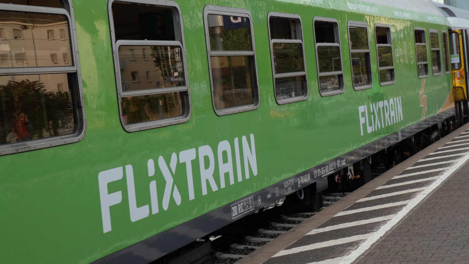 Flixtrain