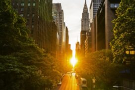 New York: Das steckt hinter dem beliebten Phänomen „Manhattanhenge“