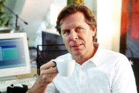 "Dr. Stefan Frank": Das macht Sigmar Solbach heute 64 „Dr. Stefan Frank“: Das macht Sigmar Solbach heute