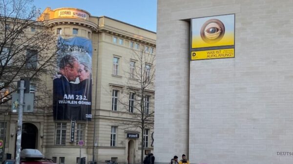 Plakat von Friedrich Merz und Alice Weidel