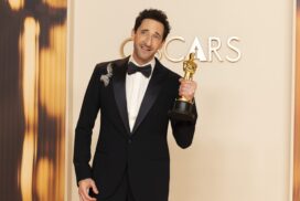 Halle Berry rächt sich bei den Oscars an Adrien Brody - danach kommt es zu einer Panne auf der Bühne 67 Halle Berry rächt sich bei den Oscars an Adrien Brody – danach kommt es zu einer Panne auf der Bühne