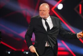 „Ungefährlich ist es nicht“: Stefan Raab zerrt sich vor der „Jetski Star WM“ sein Knie