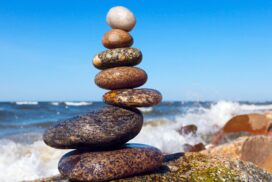 Darum sollte man im Urlaub niemals Steintürme bauen