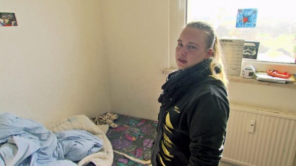 Melanie aus "Hartz Rot Gold"