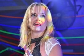 Malle-Kracher zum Megapark-Opening: Mia Julia singt Duett mit Matthias Reim! 64 Malle-Kracher zum Megapark-Opening: Mia Julia singt Duett mit Matthias Reim!