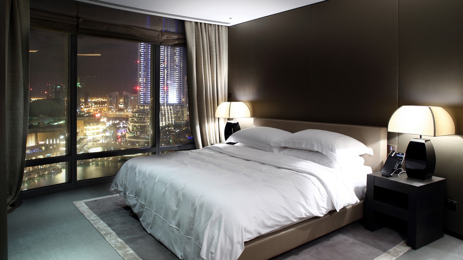Darum sollte man eine Wasserflasche unter dem Hotelbett rollen 61 Hotelzimmer