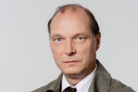 "Tatort"-Star Martin Brambach in PETA-Clip für tot erklärt – das steckt dahinter! 64 „Tatort“-Star Martin Brambach in PETA-Clip für tot erklärt – das steckt dahinter!