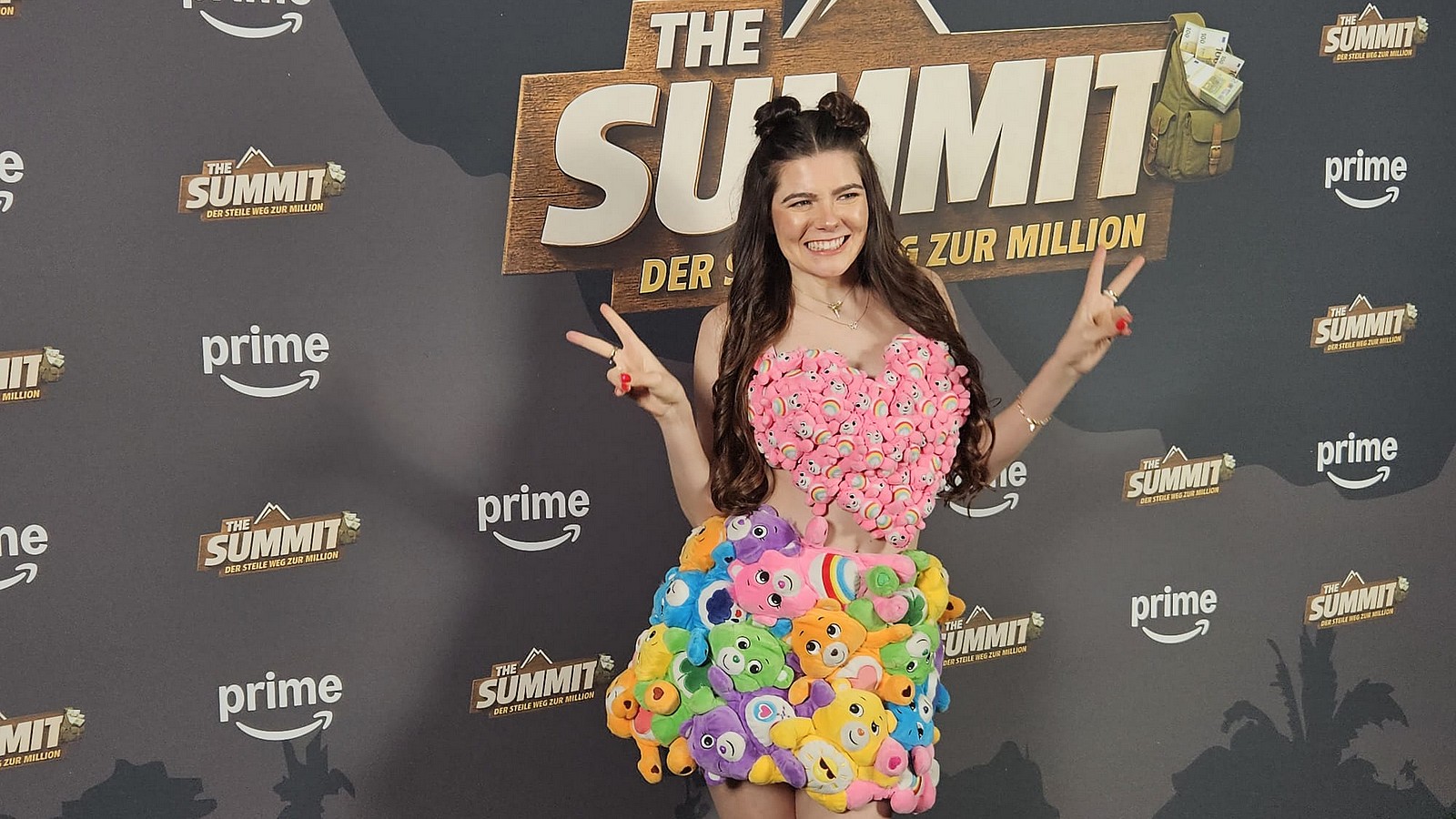 "The Summit": Klaudia Giez hatte während der Dreharbeiten ihre Tage 61 Klaudia Giez auf der Premiere von "The Summit"