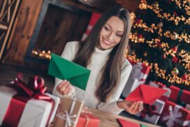 Briefe und Pakete verschicken: Das sind die Fristen an Weihnachten 2025 64 Briefe und Pakete verschicken: Das sind die Fristen an Weihnachten 2025