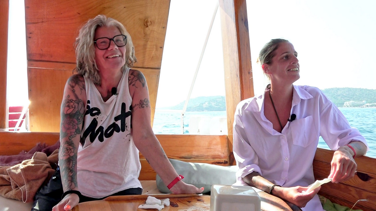 "Hartz und herzlich": Bürgergeld-Empfänger im Türkei-Urlaub - "Ich schwitze, ich friere, mir ist schlecht" 61 Beate und Mel aus "Hartz und herzlich"