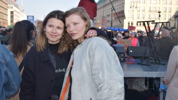 Luisa Neubauer und Schauspielerin Luisa-Céline Gaffron