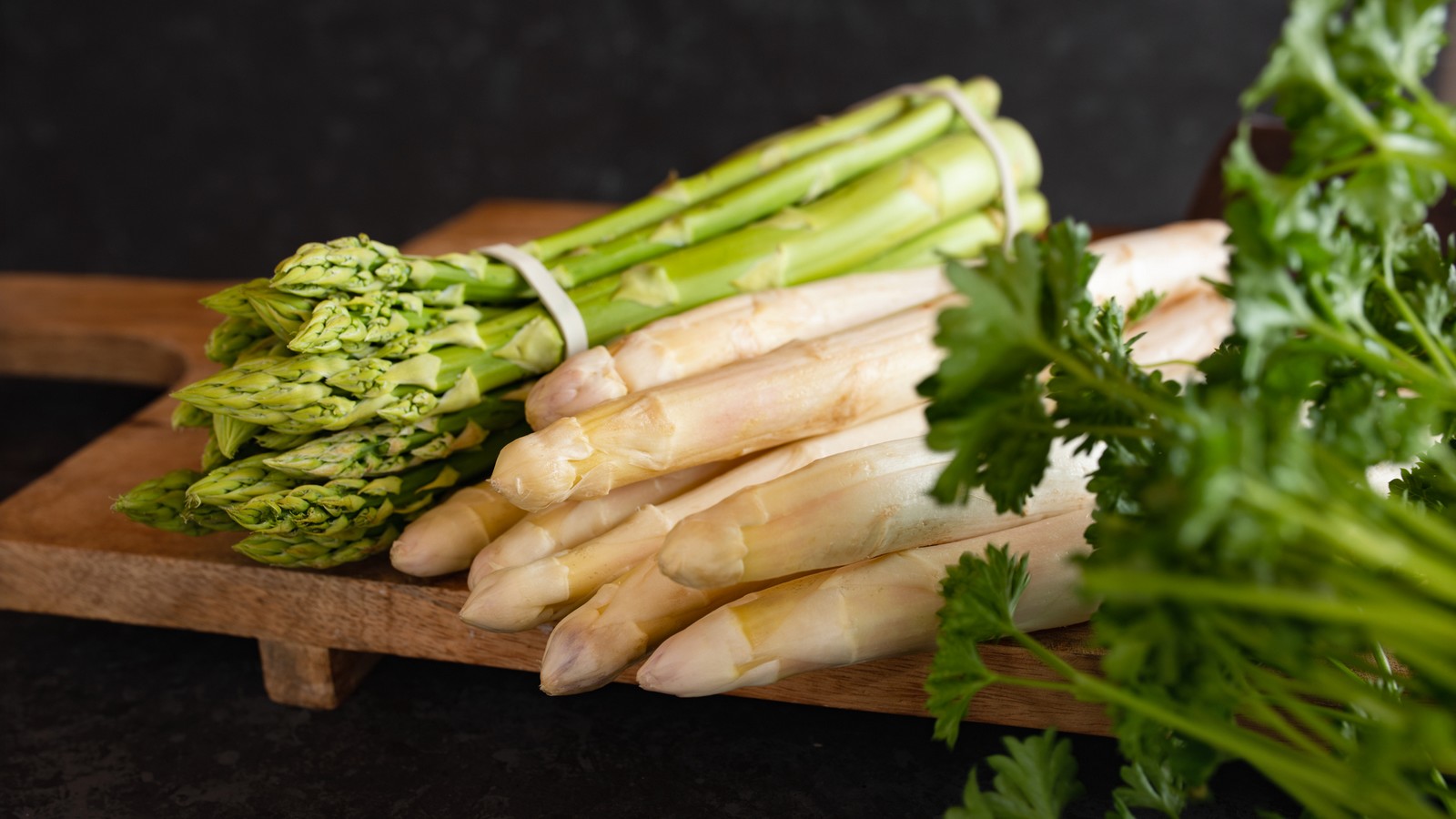 Spargel richtig kochen: Mit dieser Zutat wird er nicht bitter 61 Spargel