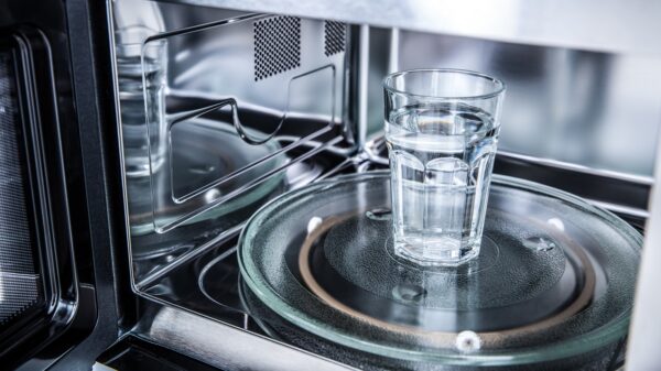 Wasser in Mikrowelle