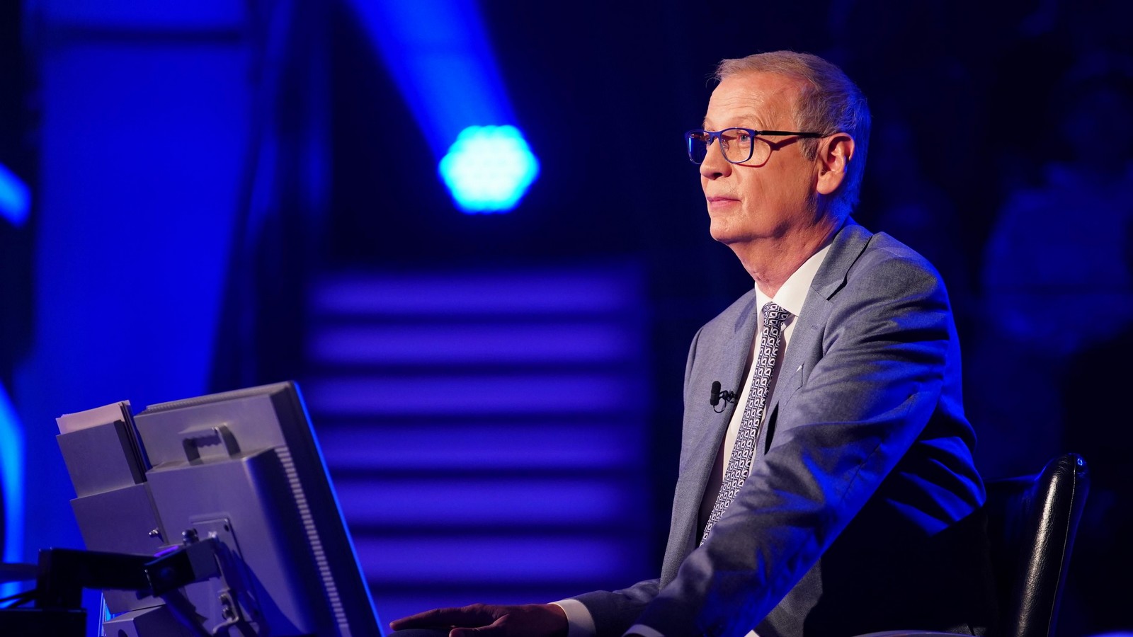 "Wer wird Millionär?": Telefonjoker ist Arzt - und patzt bei Medizinfrage 61 Günther Jauch bei "Wer wird Millionär?"