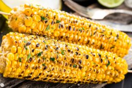 Mit diesem Trick werden Maiskolben auf dem Grill besonders saftig